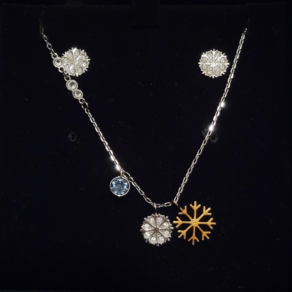 Swarovski Snowflake Necklace and Earrings Set